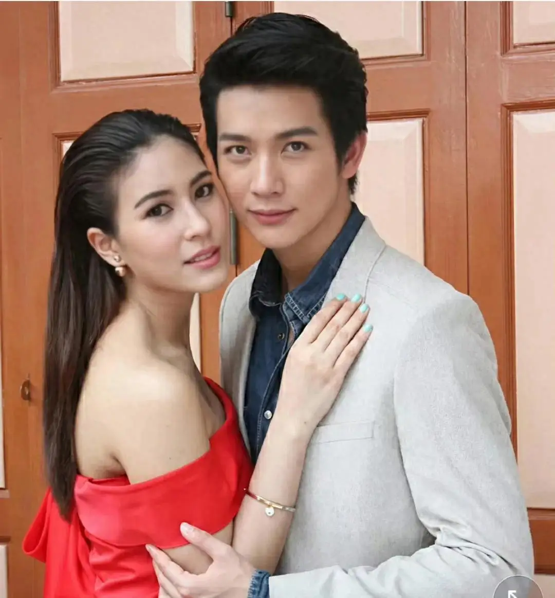 泰国娱乐圈明星夫妻 真实爱情_泰国明星因戏生情 婚姻故事_娱乐圈文情侣节目
